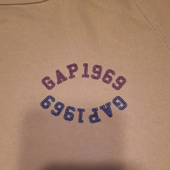 GAP Women's Mustard Crew Neck Sweater - Picture 4 of 8
